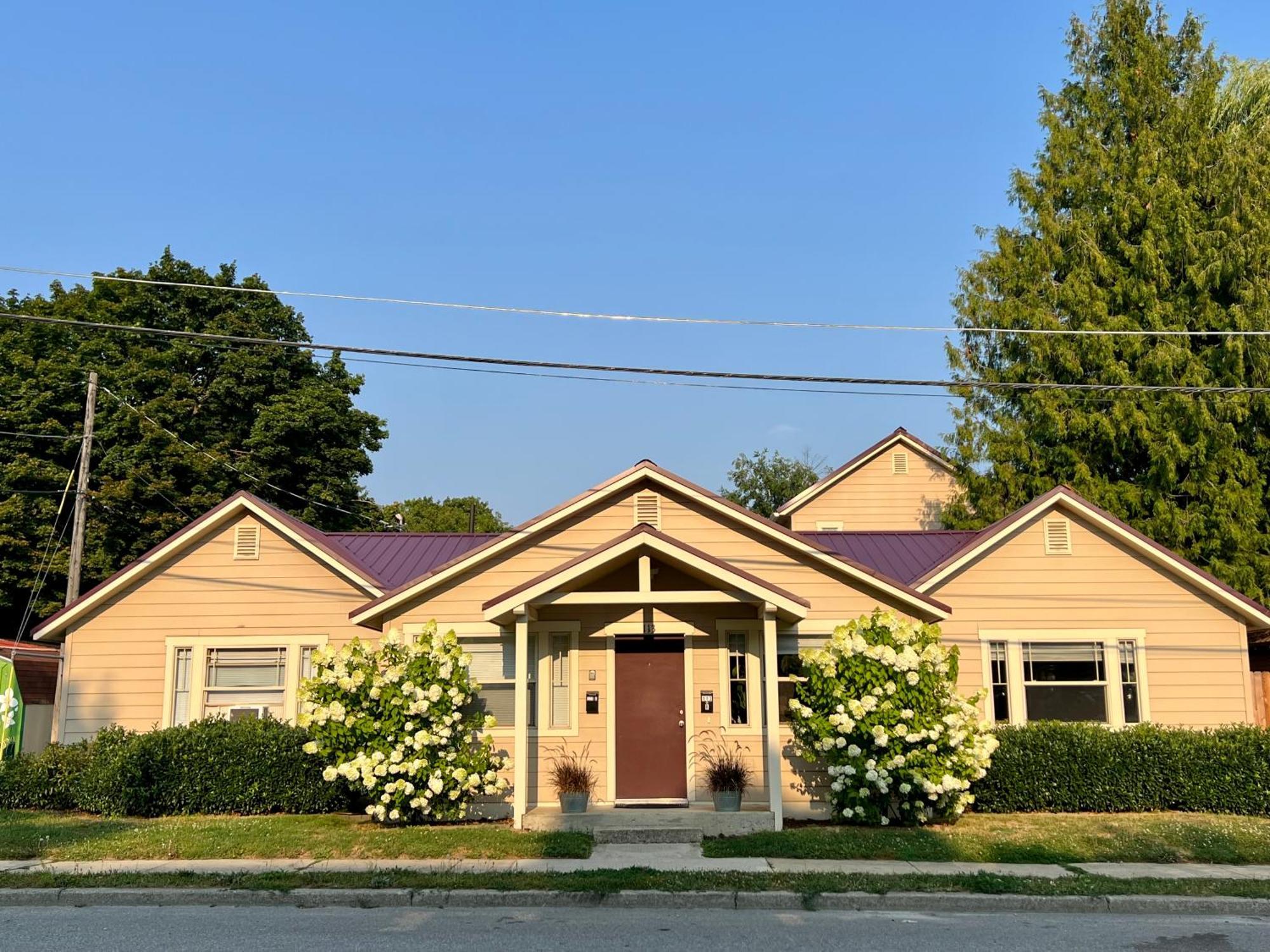 Great Downtown Sandpoint Location! Exterior photo