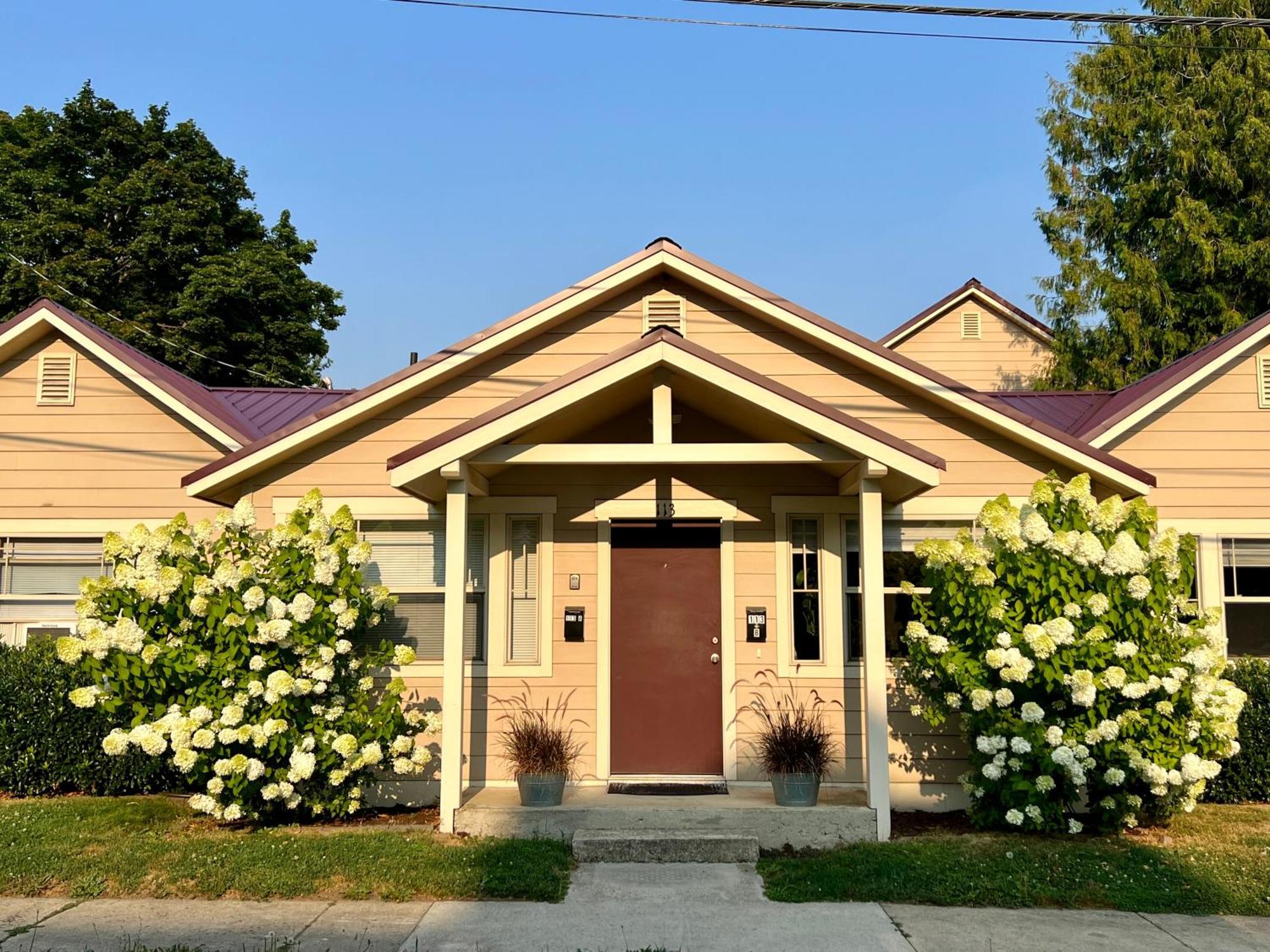 Great Downtown Sandpoint Location! Exterior photo